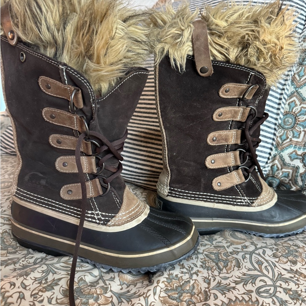 Sorel Joan of Arctic Black and Brown Faux Fur Snow Boots